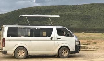 safari land cruiser for hire kenya